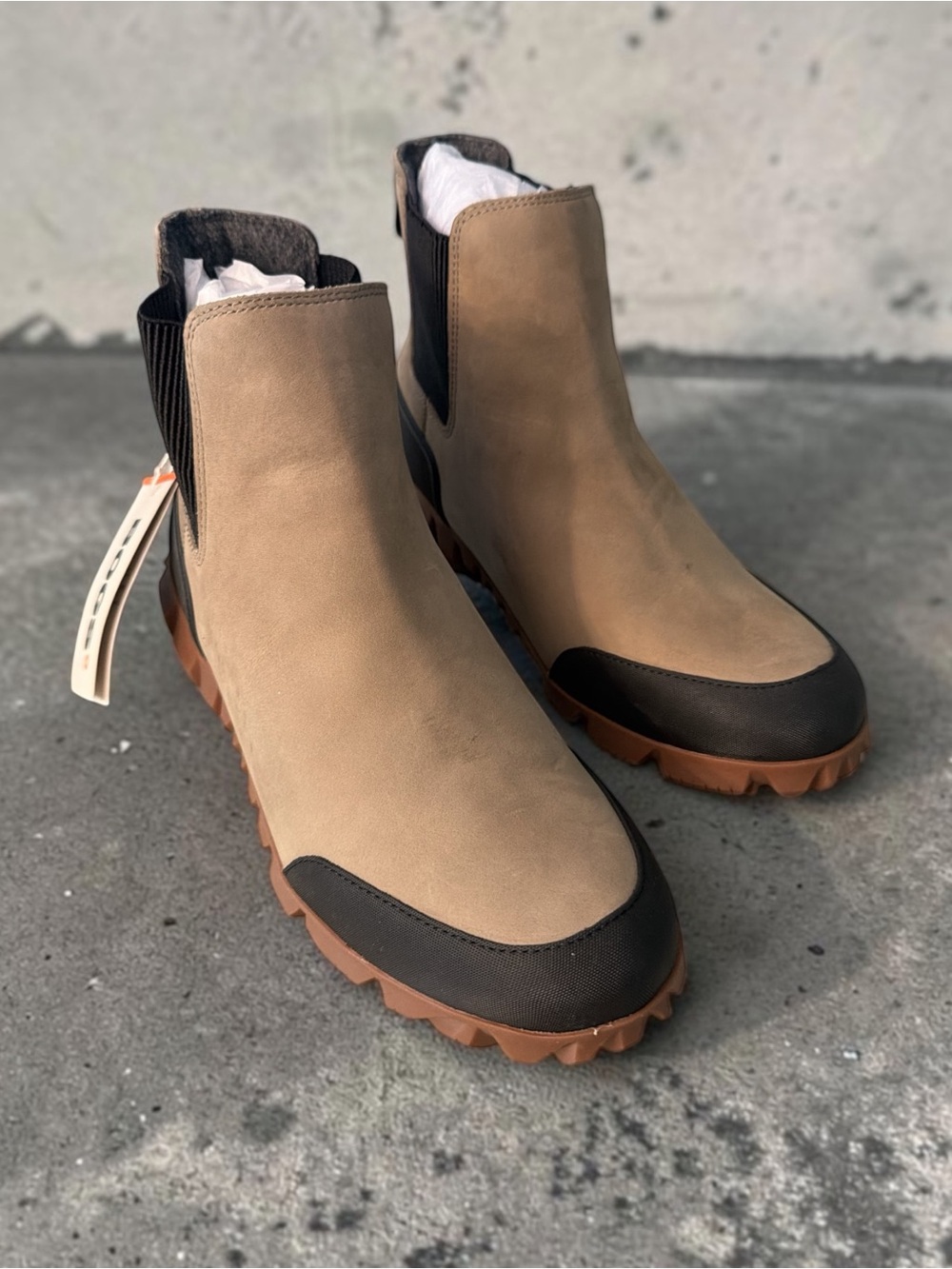Women’s Tan Chelsea Trail Boots - Rugged Outdoor Style